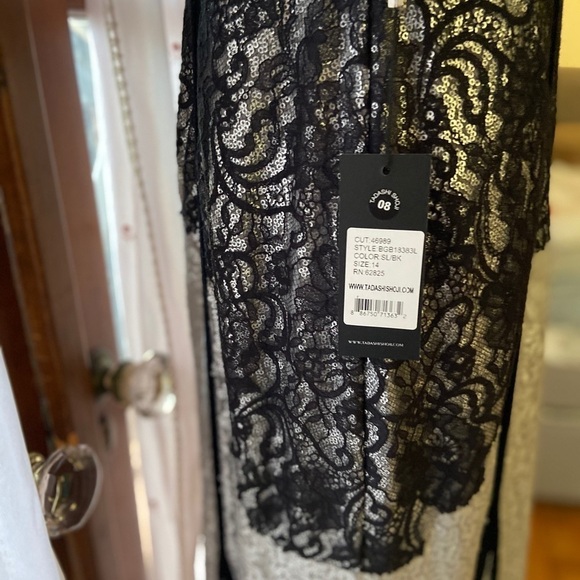 Tadashi Shoji Metallic Sequin & Lace Gown 14 - Picture 7 of 8